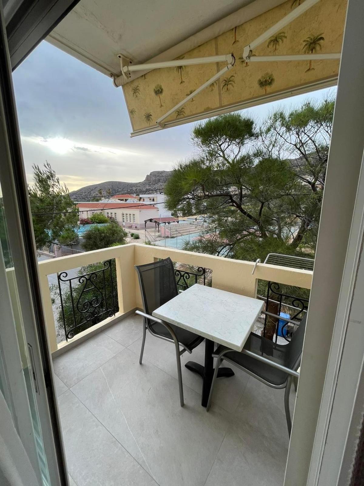 Mediterranean Sea Top Floor Palaiochora Bagian luar foto